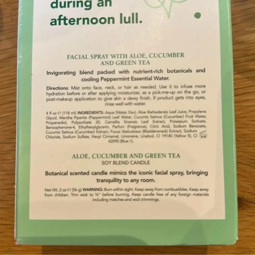MARIO BADESCU Green Tea 4oz Facial Spray & 2oz Aloe Candle Gift Set